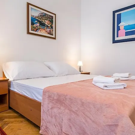 Apt With Patio In The Very Center Of Split شقة *