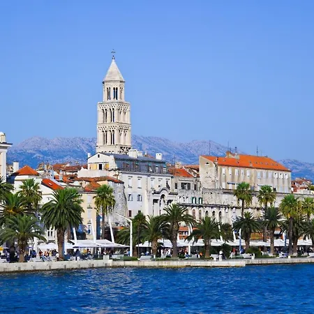 Apt With Patio In The Very Center Of Split سبليت